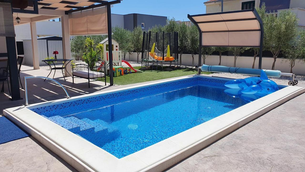 Villa Fides With Private Pool, Garden And Sea View Kaštel Novi Exteriér fotografie