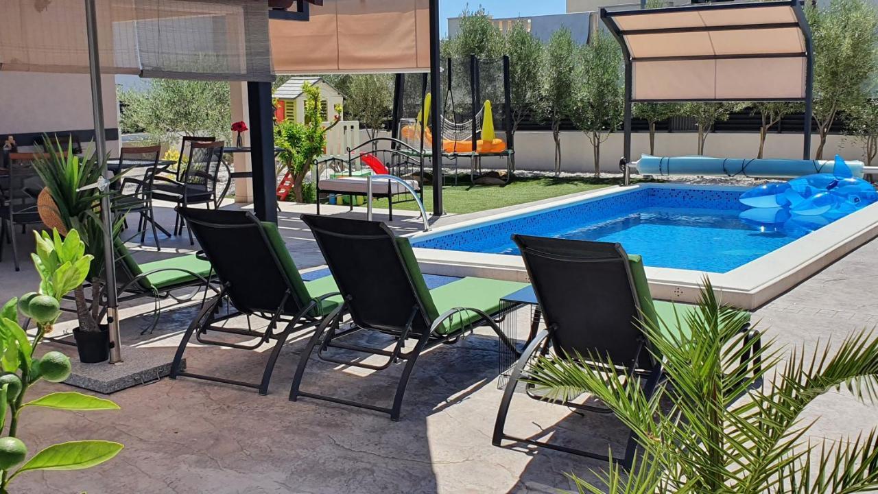 Villa Fides With Private Pool, Garden And Sea View Kaštel Novi Exteriér fotografie